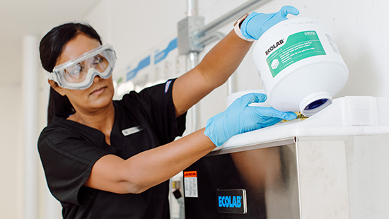 SCLS_Worker_550x310 jpg.jpg