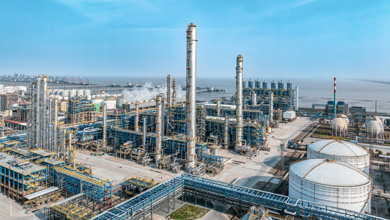 refinery plant overhead view